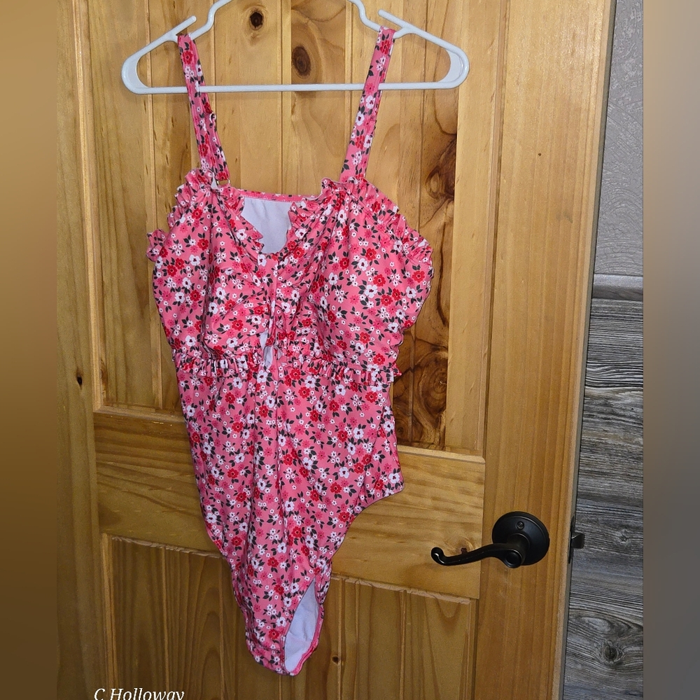 Unbranded Womens Size 4xl Swimsuit Pink With  Flowers. Removable Pads